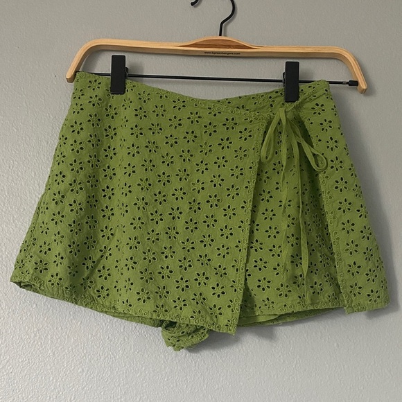 Forever 21 Light Green Eyelet Skirt - Picture 1 of 5